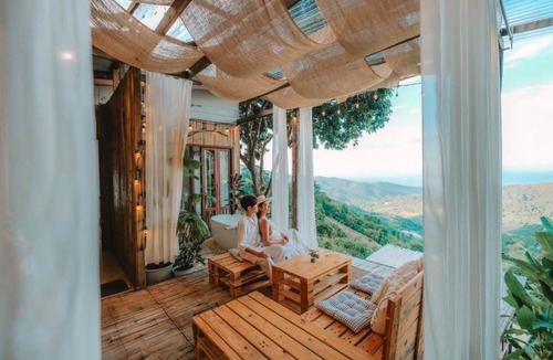 Pong Yaeng Ski Chalet | Wintery House