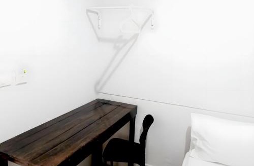 Wat Bowon Niwet Hostel | X Mitr Inn Khaosan Road - มิตรอินน์ ถนนข้าวสาร