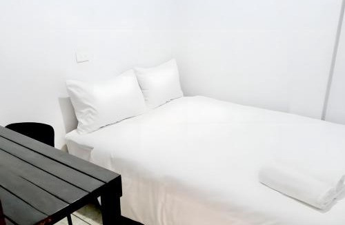 Wat Bowon Niwet Hostel | X Mitr Inn Khaosan Road - มิตรอินน์ ถนนข้าวสาร