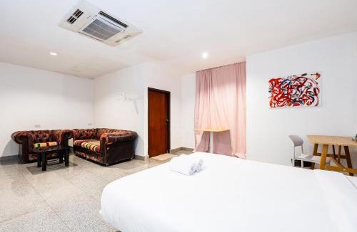 Ploenchit Apartment | X Mitr INN Sukhumvit 2 - BTS Nana มิตร อินน์ สุขุมวิทซอย 2 บีทีเอส นานา