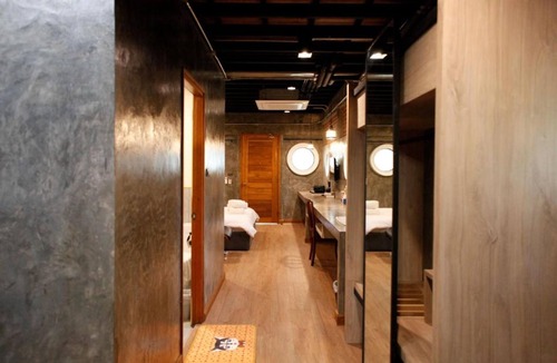 Chang Phueak Hotel | Yellow Pillow Village