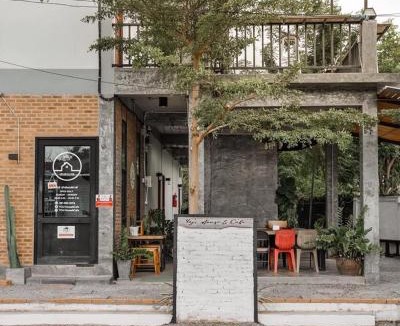 Wiang Nong Long Hostel | YOJI House and Cafe