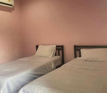 Mae Hong Son Hotel | Yok2 Guesthouse