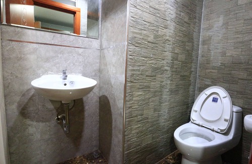 Samut Sakhon Hotel | You House Residence