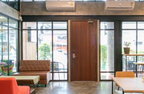 Khlong Tan Hostel | Zleepmotion Bangkok