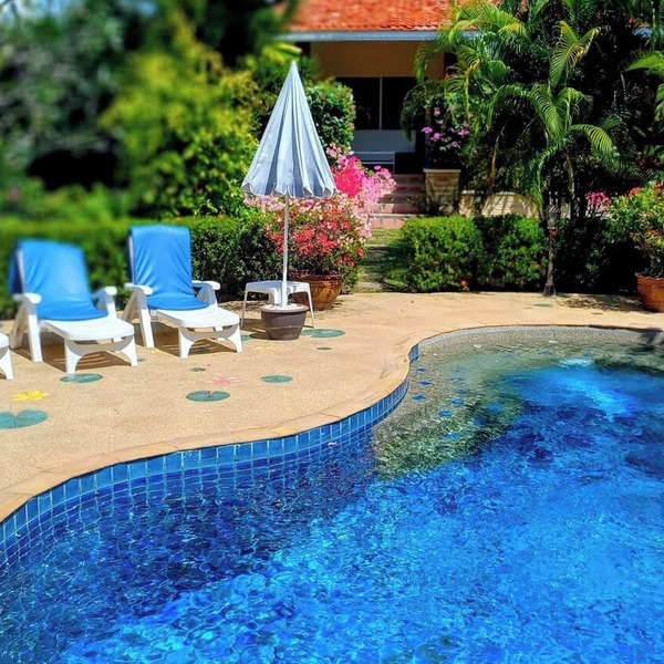 Rare tropical paradise ! luxury 3BR villa, pool&jacuzzi, 1 600 m2 garden, Dream