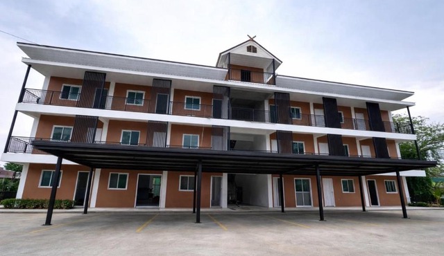ขุนชิต อพาร์ทเม้นท์ - Khunchit apartment in Sathani Nakhon Lampang