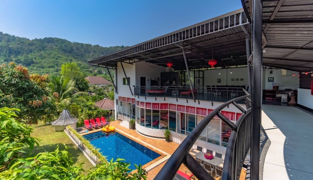 100% private pool villa n10 Bedrooms 11 bathrooms nMountain views n