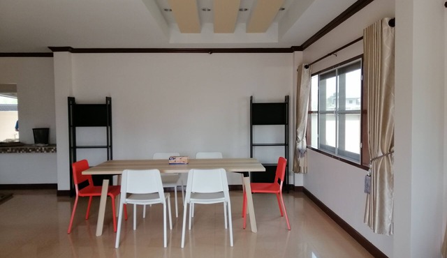 175squarewah/newly renovated/90sqwah backyard/4bedrooms/3bathrooms in Banpong