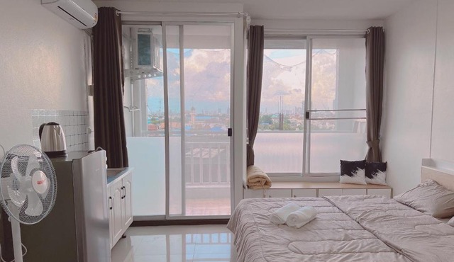 1st step Thailand Blue - 32Sqm with high speed WiFi