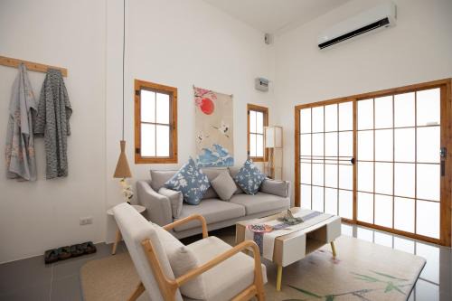 2 BR Villa Sunrise Garden A072 near Airport