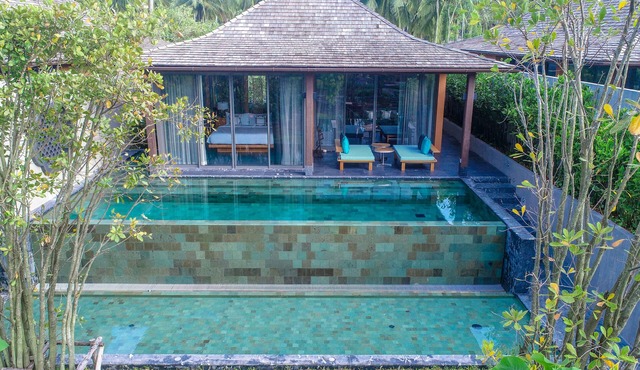 2BR Luxury Pool Villa Garden View