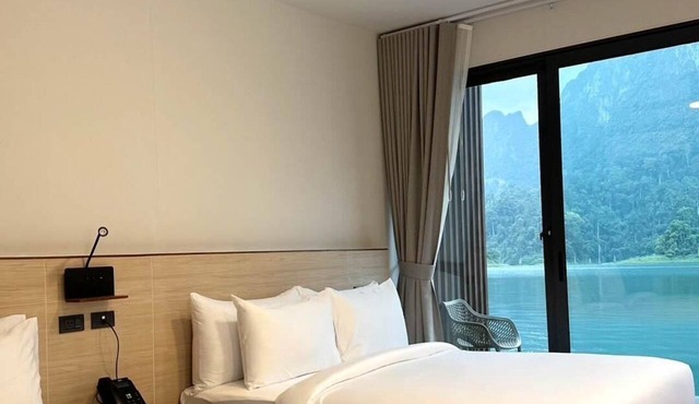 360 issara Floating Resort