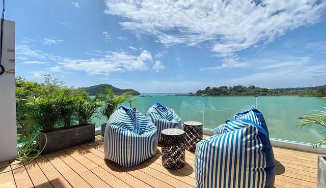 3BR Seaview Ocean View Duplex Villa in Tambon Wichit
