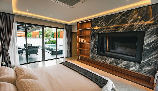 4 bedroom ultra luxury pool villa with lake view and daily cleaning