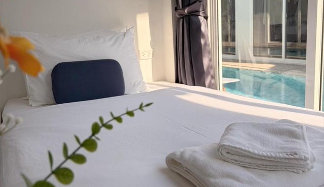 A&J Holiday Villa in Ban Na Bon