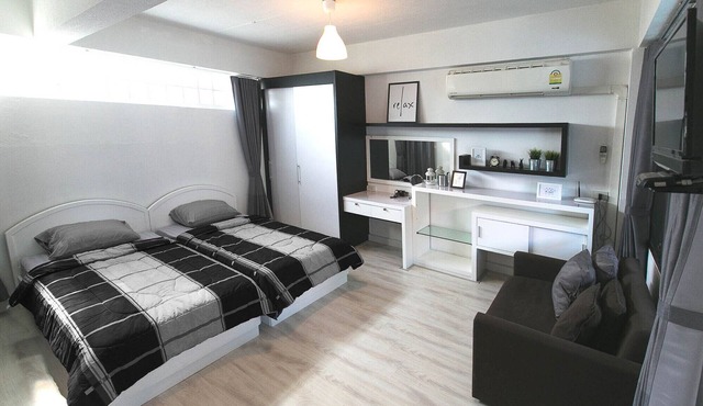 A Studio, 2 Beds, Free Wifi, 3 min to BTS Sanampao