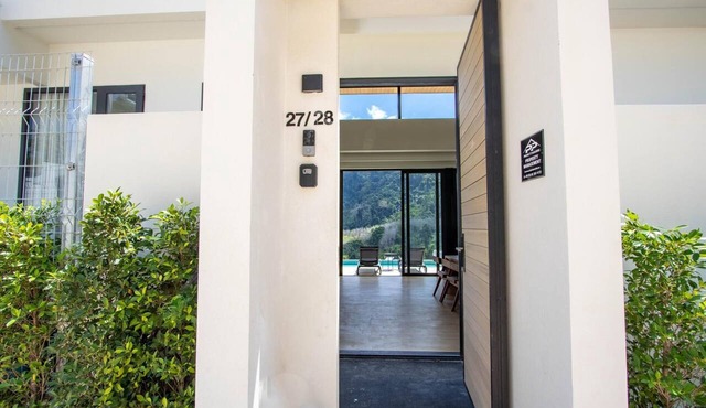 Aileen Saku Elegant 4BR Villa P3v27/28 in Sa Khu