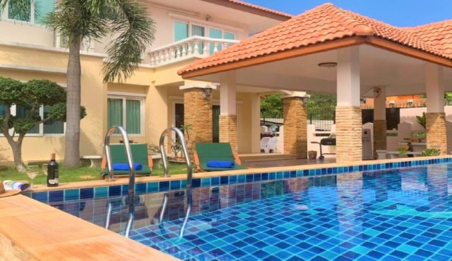 Amazing Pool Villa in Pattaya center & walking street & warm hospitality