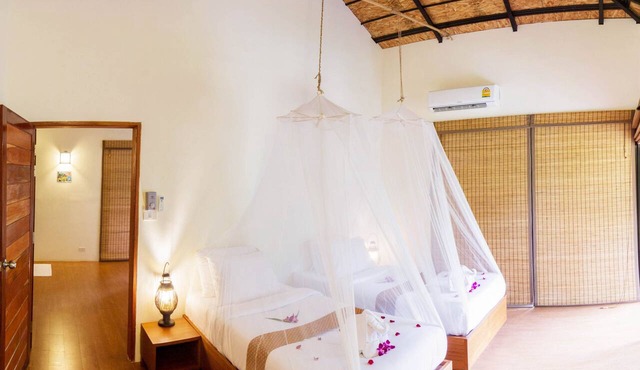 Anurak Community Lodge