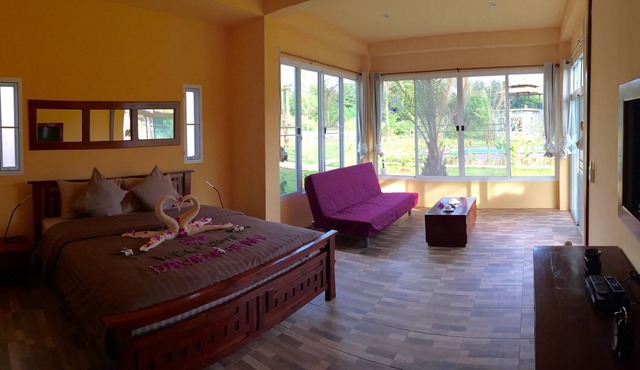 Ao Kao White Sand Beach Resort in Ko Mak
