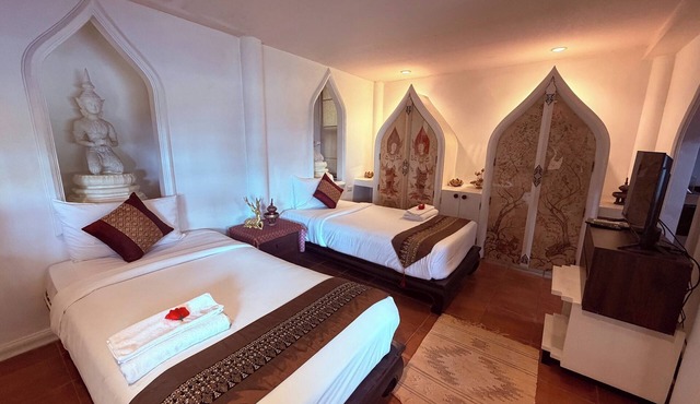 Ayutthaya Garden River Home