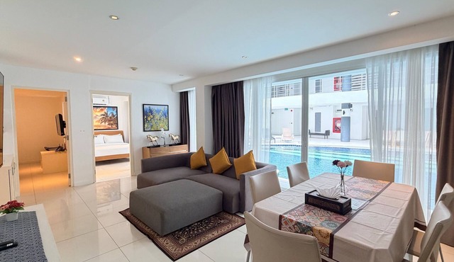 B14 - 2 Bedroom Serviced Apt with Pool Access, Karon Beach in Tambon Karon