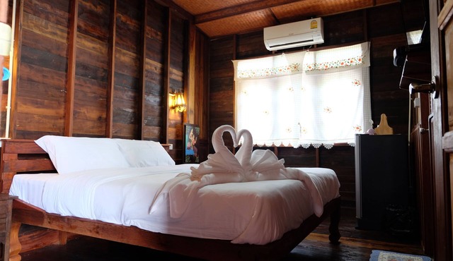Baan Kun Tuad Ko Si Chang