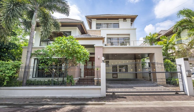 Baan Pieam Suk Villa 4BR Private House in Hua Mak