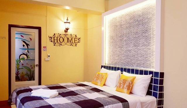 Baan Sai Thong Hotel