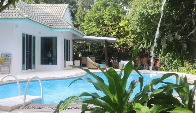 Baan Samui Beach Private Villa Near The Beach