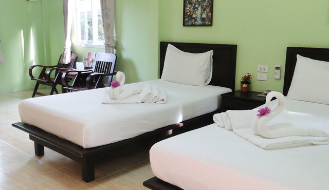 Baan Suan Chong Khao Resort