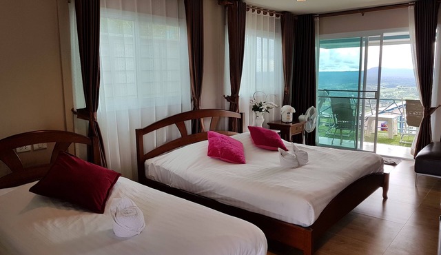 Baanmorkburi Resort