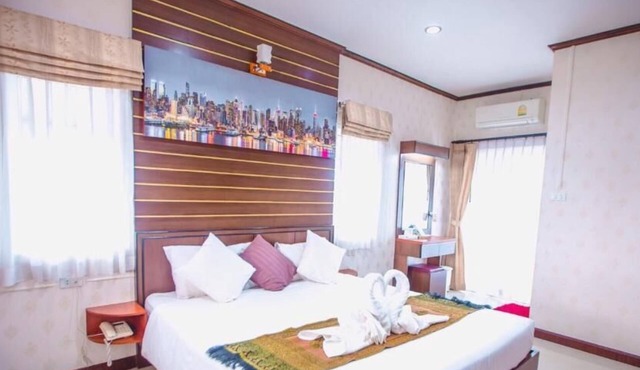 Bander Hotel
