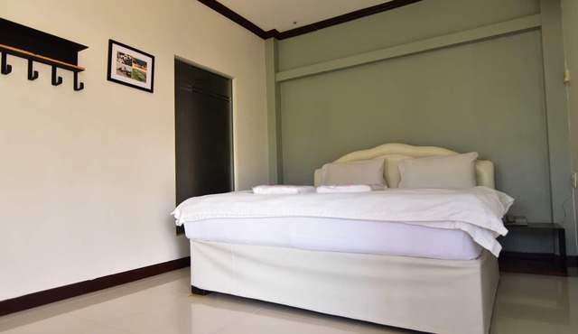 Bangrak Resort