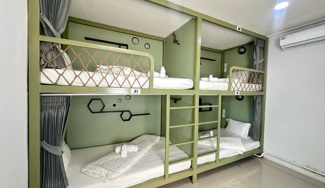 Beach Yard Hostel in Ban Nua