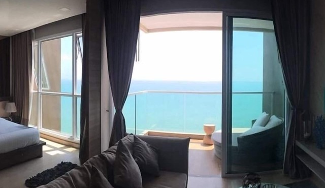 BEACHFRONT 1BR STYLISH LUXURY CONDO