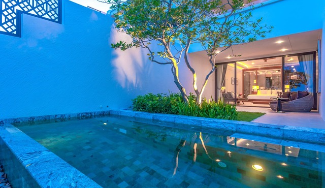 Beachfront Pool Suite Ground Floor