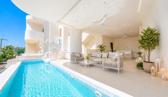 Bear House Private Pool Villa Pattaya in Pattaya South