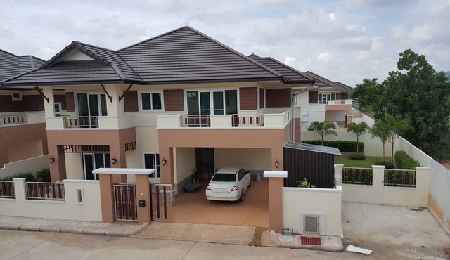Brand New 300M2 VILLA close to Had Yai,