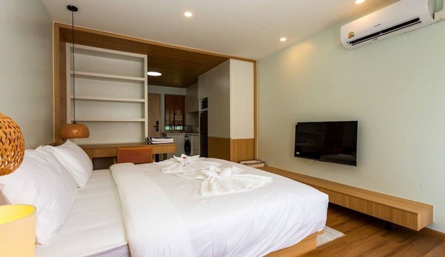 Bright 1BR Condo Pool Gym Easy Access C269 in Chang Wat Surat Thani