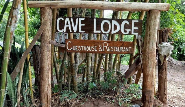 Cave Lodge in Pangmapha