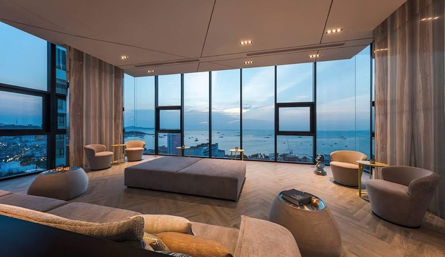 Central Pattaya Condo With Infinity Pool