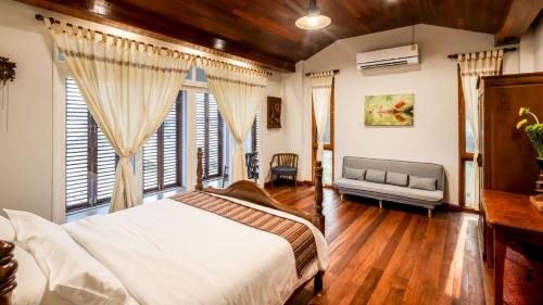 Chiang Mai Colonial House in Chiang Mai