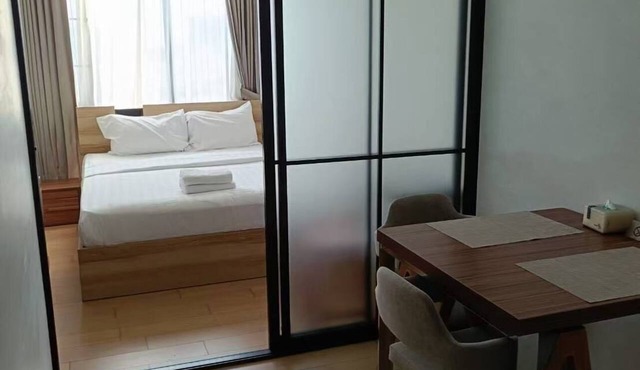 Cozy 2-bedroom apartment with WiFi, AC in charming Chiang Mai