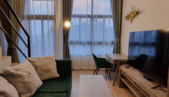 Cozy amazing view loft condo in Asoke Rama9 next to MRT