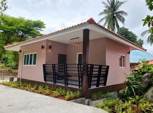 Cozy Bungalow 5 min from the beach 3-12