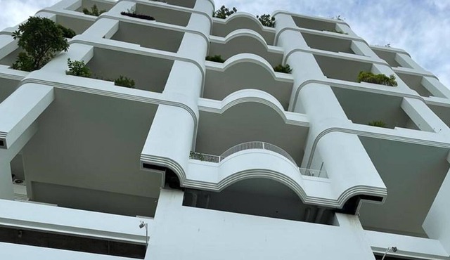 Crystal Garden Luxury in heart of Downtown Bangkok