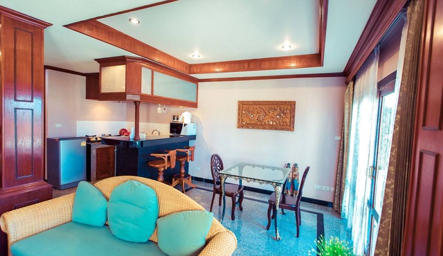 Deluxe apartment in residence.