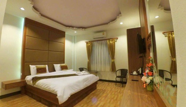 Dusita Grand Resort